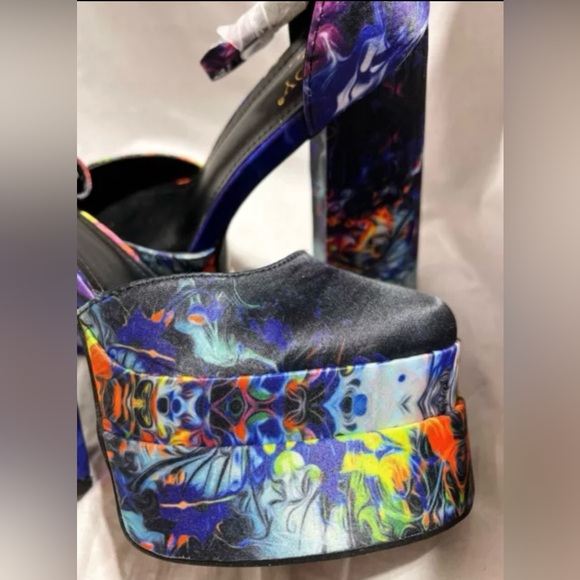 Size 6…….…Tie Dye Style Platform Heels with Ankle Strap. New…..Lady Go Diva - Picture 7 of 10